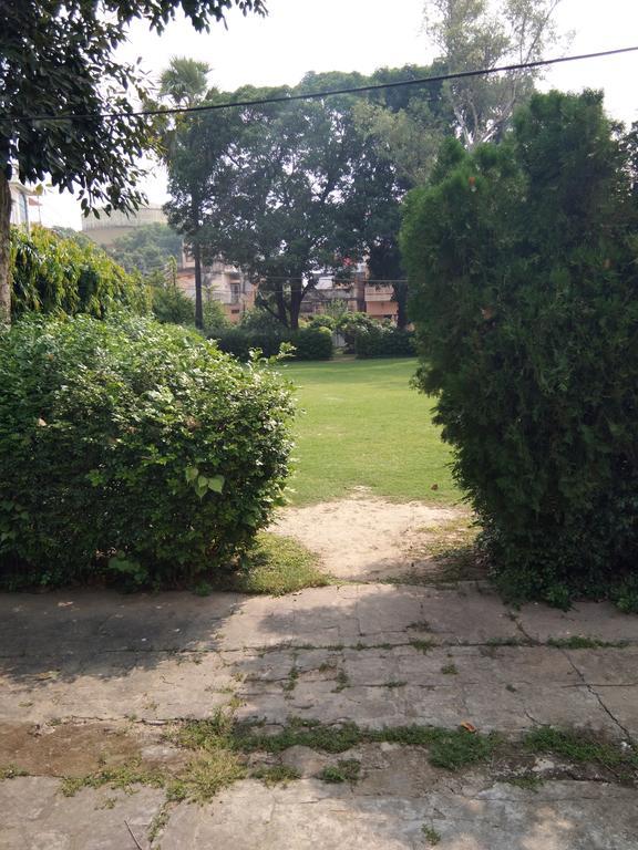 Travelling Troopers Homestay Варанаси Экстерьер фото