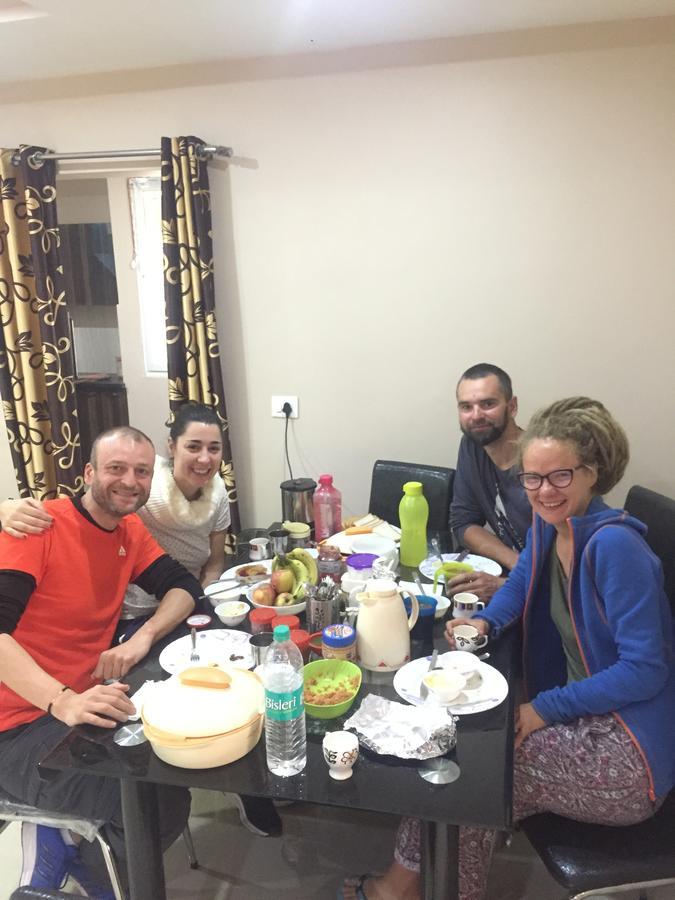 Travelling Troopers Homestay Варанаси Экстерьер фото